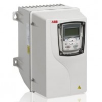ABB机器人传动变频器    ACS355-03E-01A2-4+B063