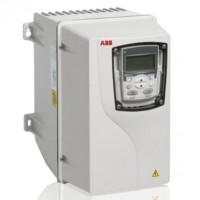 ABB机器人传动变频器    ACS355-03E-03A3-4+B063