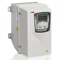 ABB机器人传动变频器    ACS355-03E-04A1-4+B063